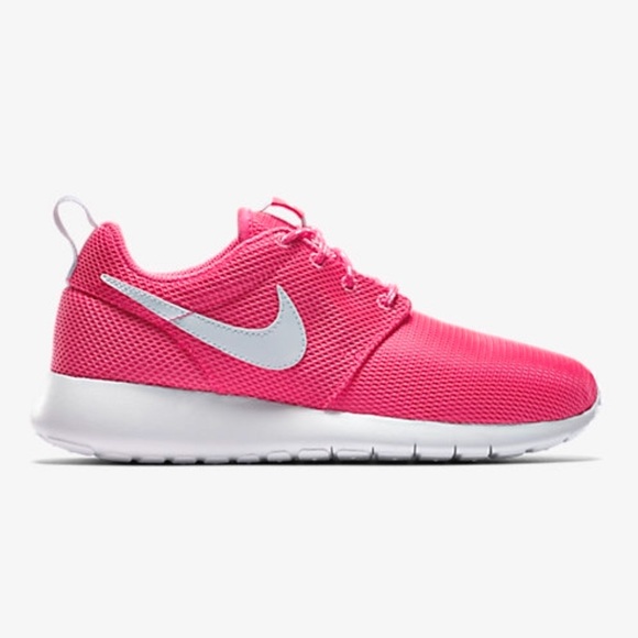 Nike Shoes - ❗️SALE NIKE ROSHE ONE WOMENS PINK SHOES